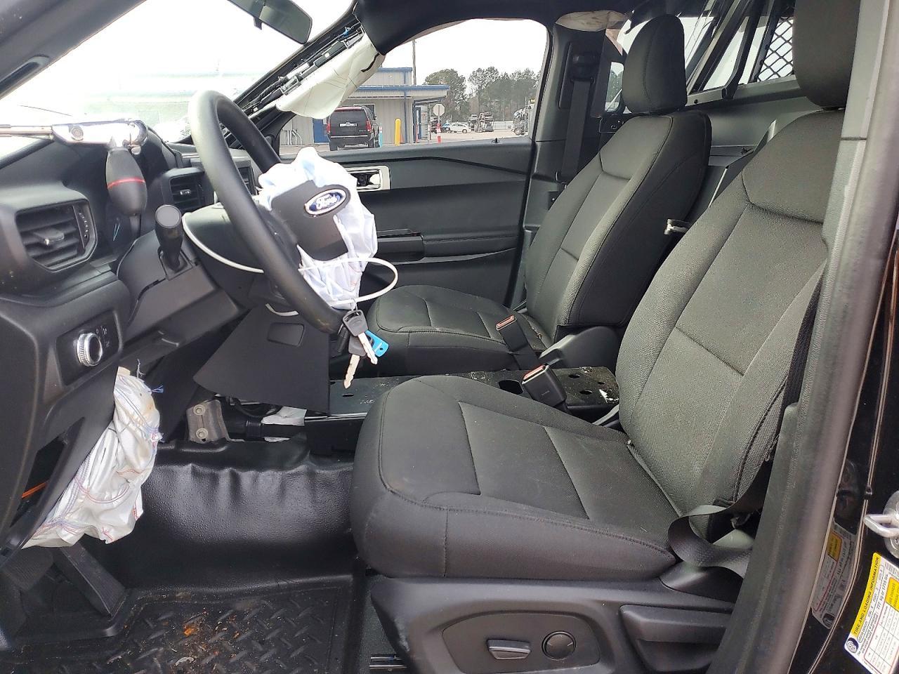 2023 Ford Explorer Police Interceptor - Фото 7