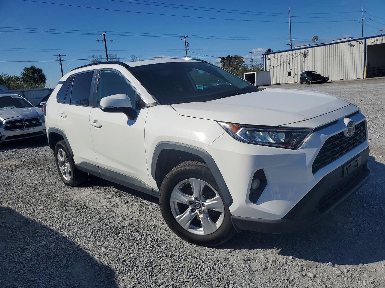 2019 Toyota Rav4 Xle - Image 4