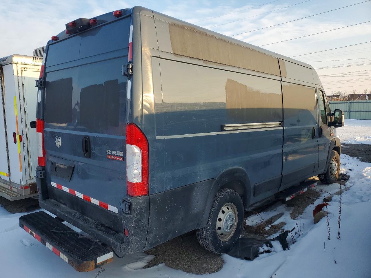 2020 Ram Promaster 2500 Delivery Van - Фото 3