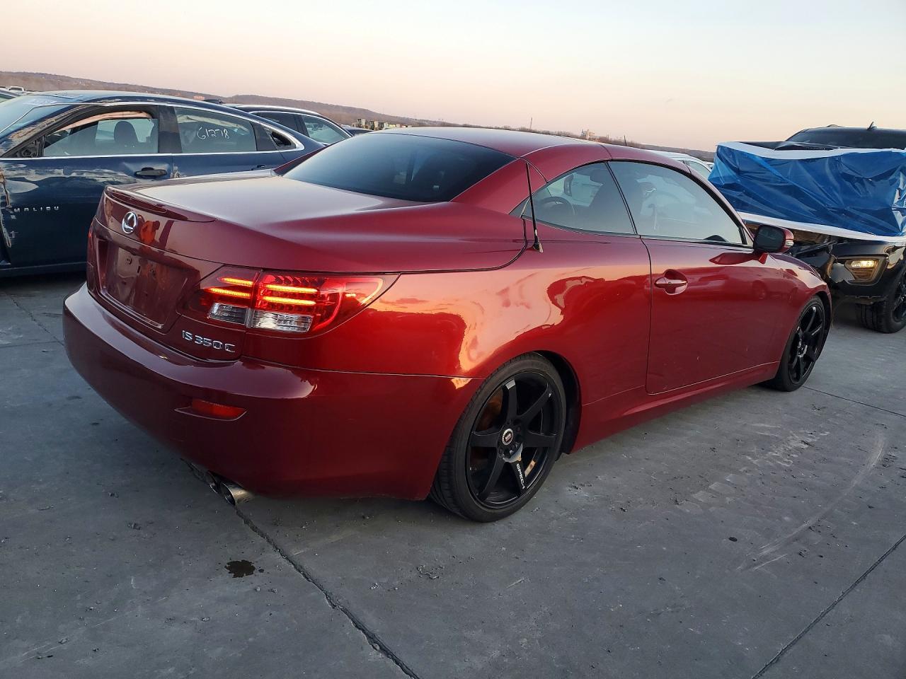 2011 Lexus Is - Image 3