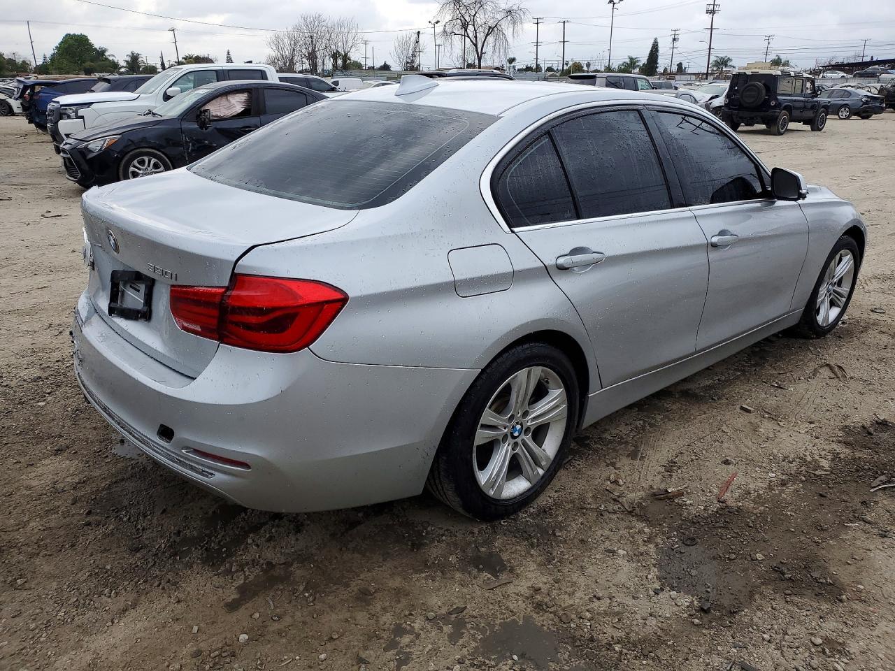 2018 BMW 330 I - Фото 3