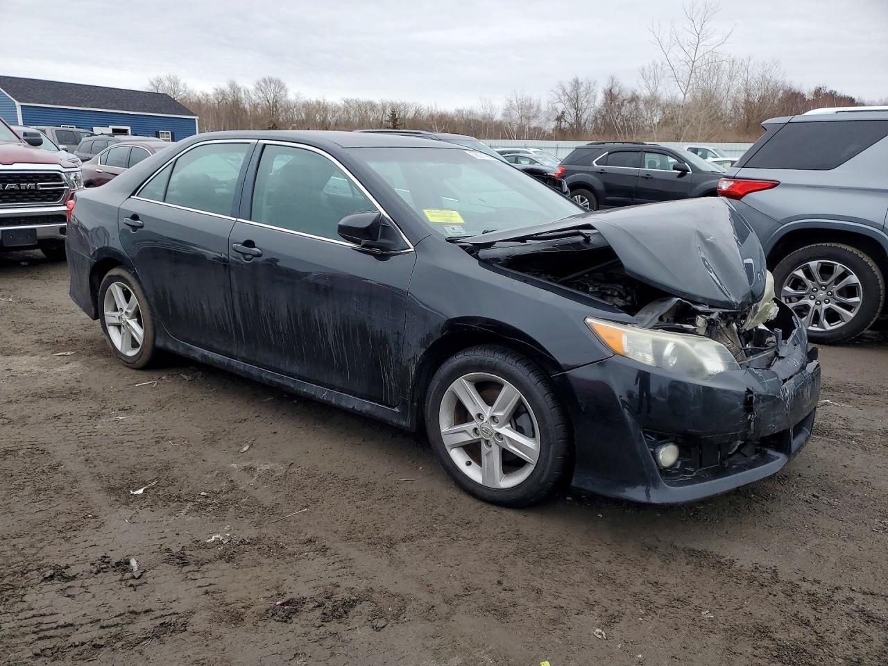 2013 Toyota Camry Se - Image 4
