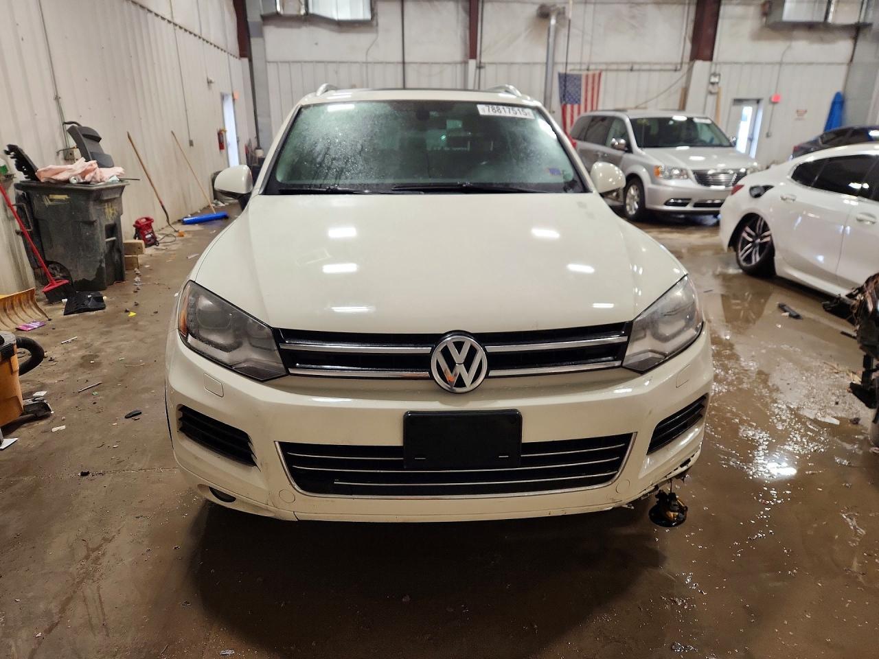 2012 Volkswagen Touareg V6 - Image 5