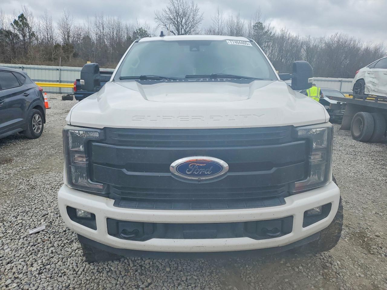 2019 Ford F250 Super Duty - Фото 5