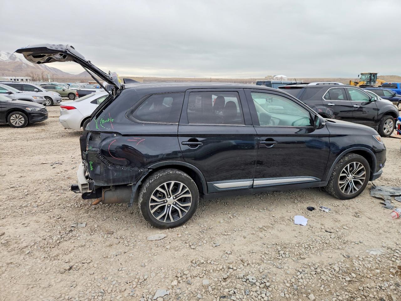 2018 Mitsubishi Outlander Se - Image 3