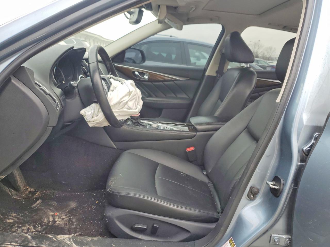 2018 Infiniti Q50 Luxe - Image 7