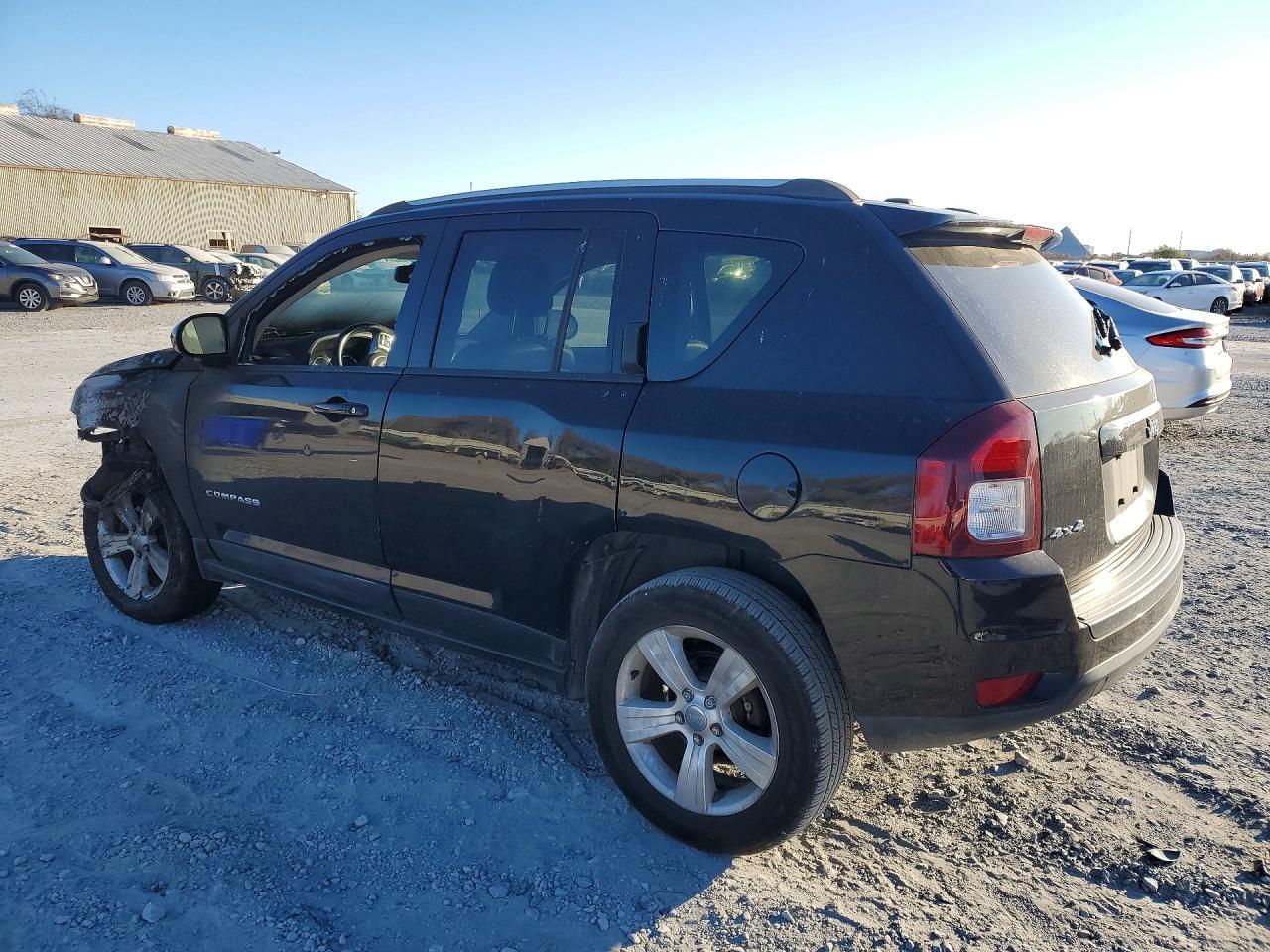 2016 Jeep Compass Latitude - Image 2