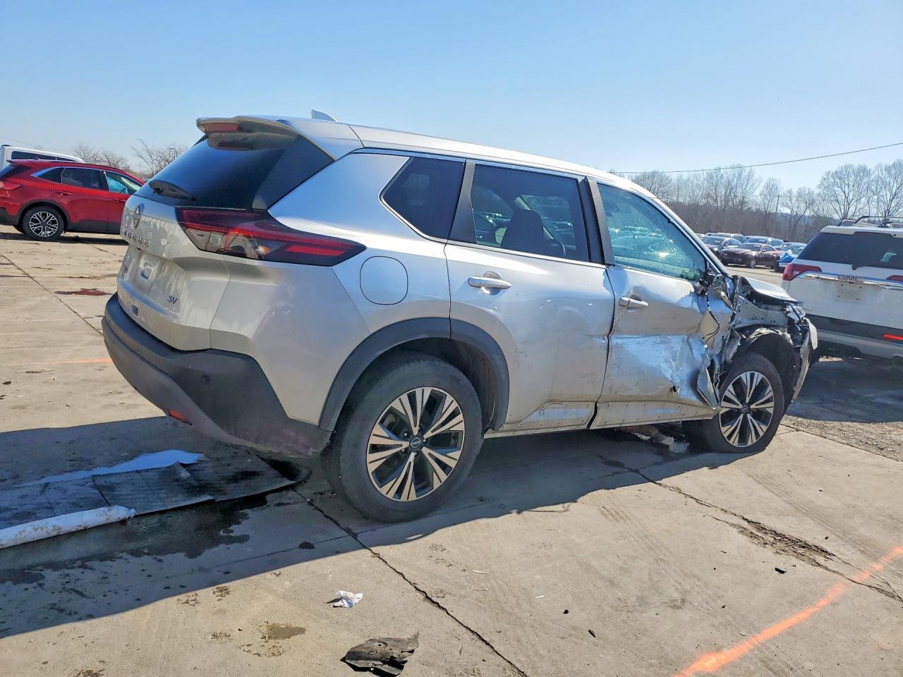 2023 Nissan Rogue Sv - Фото 3
