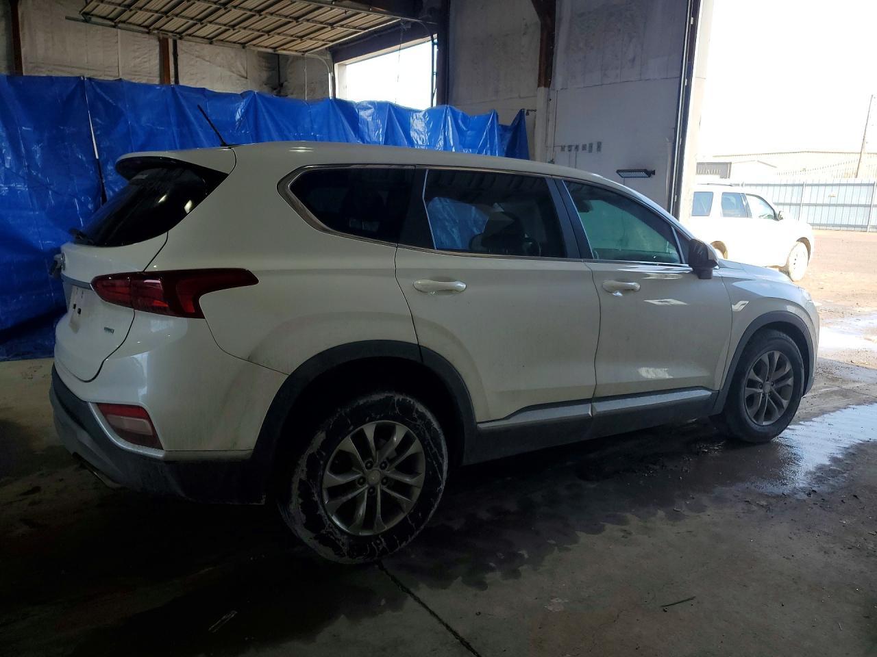 2019 Hyundai Santa Fe Se - Image 3
