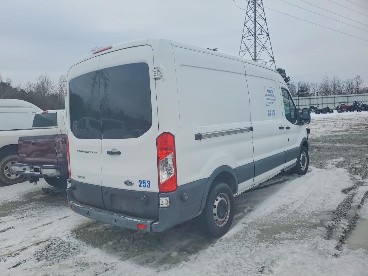 2016 Ford Transit 250 Delivery Van - Image 3