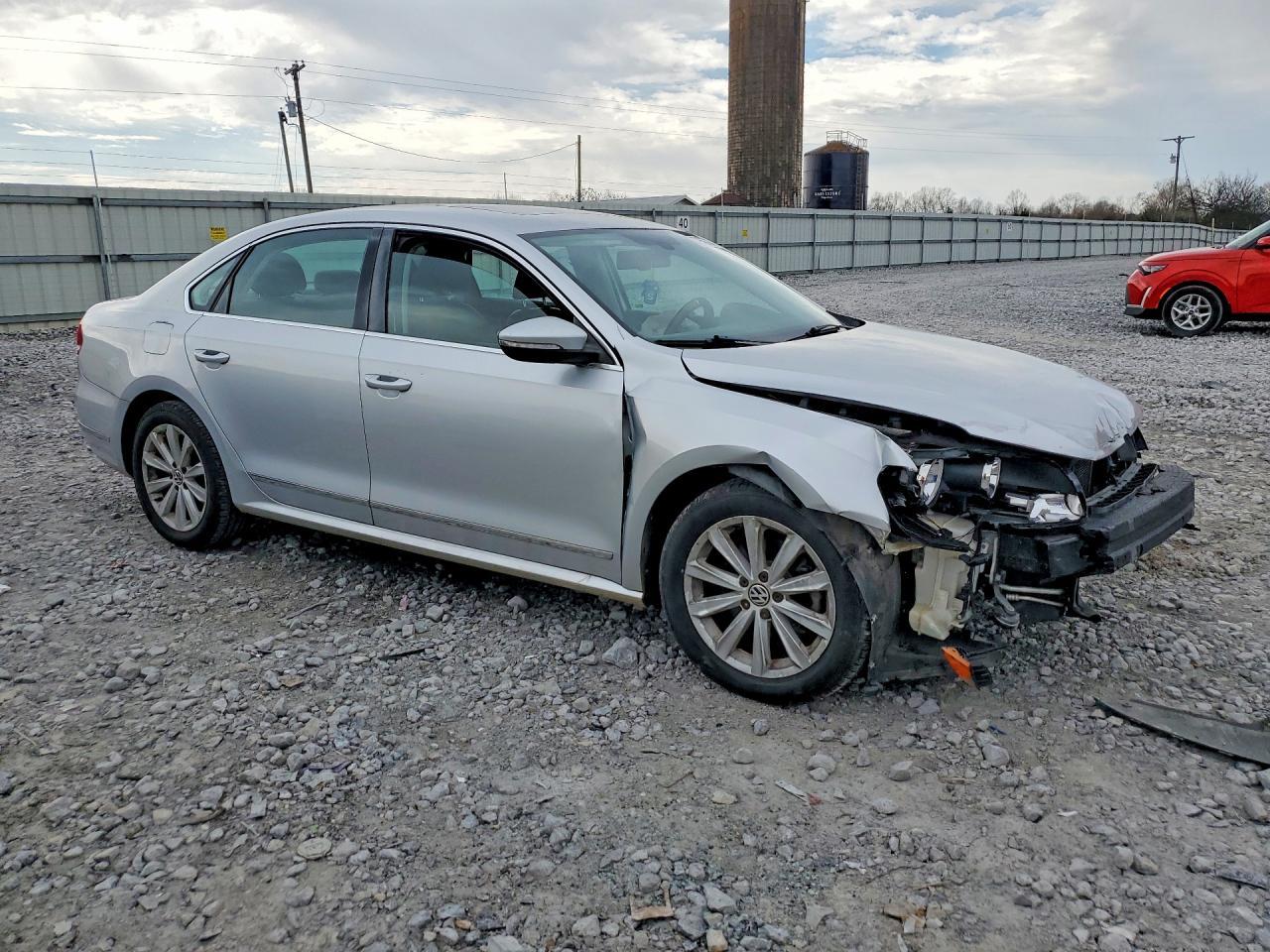 2012 Volkswagen Passat Sel - Image 4