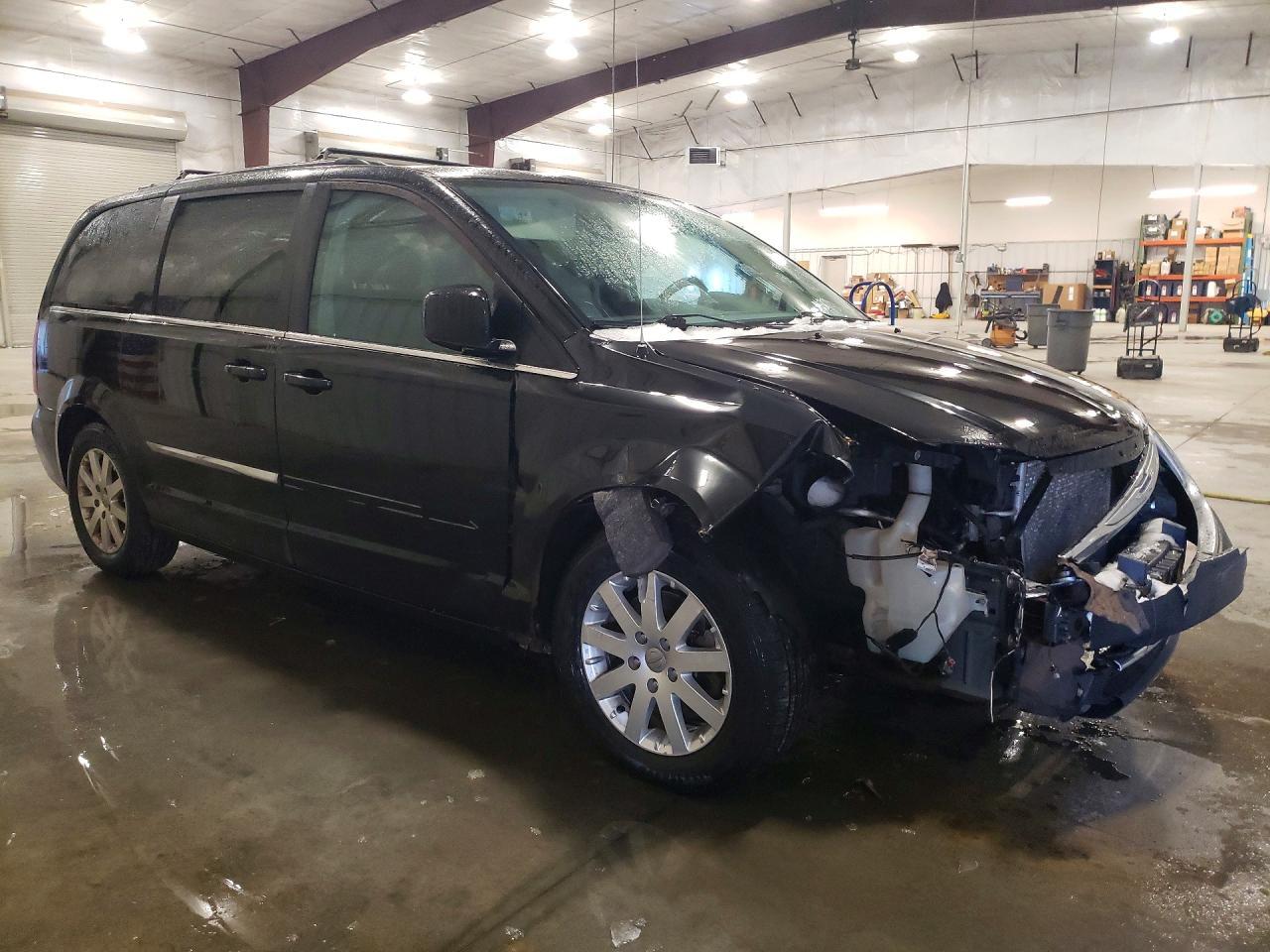 2015 Chrysler Town & Country Touring - Фото 4