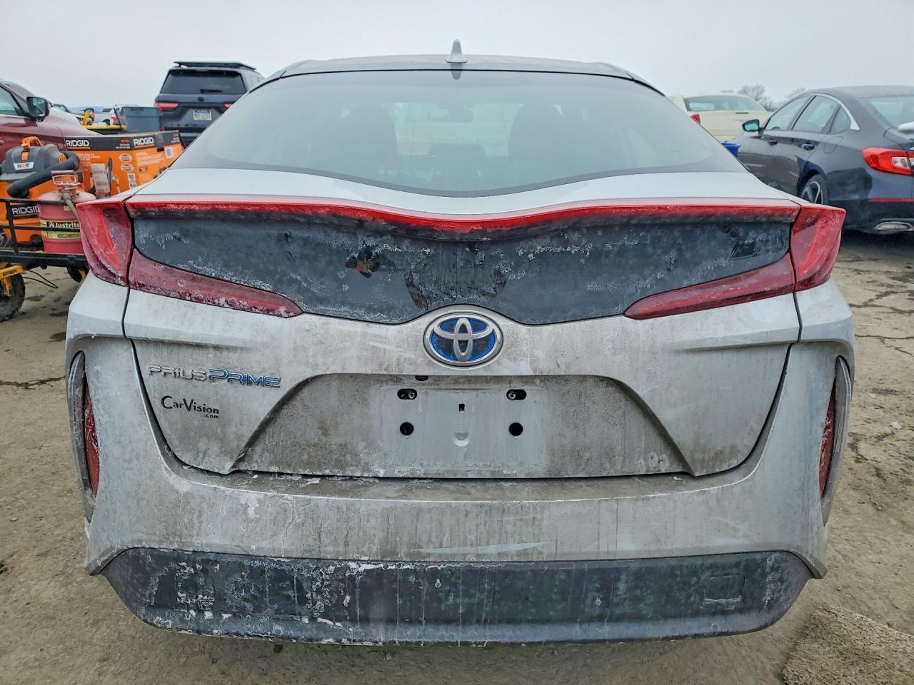 2020 Toyota Prius Prime Le - Фото 6