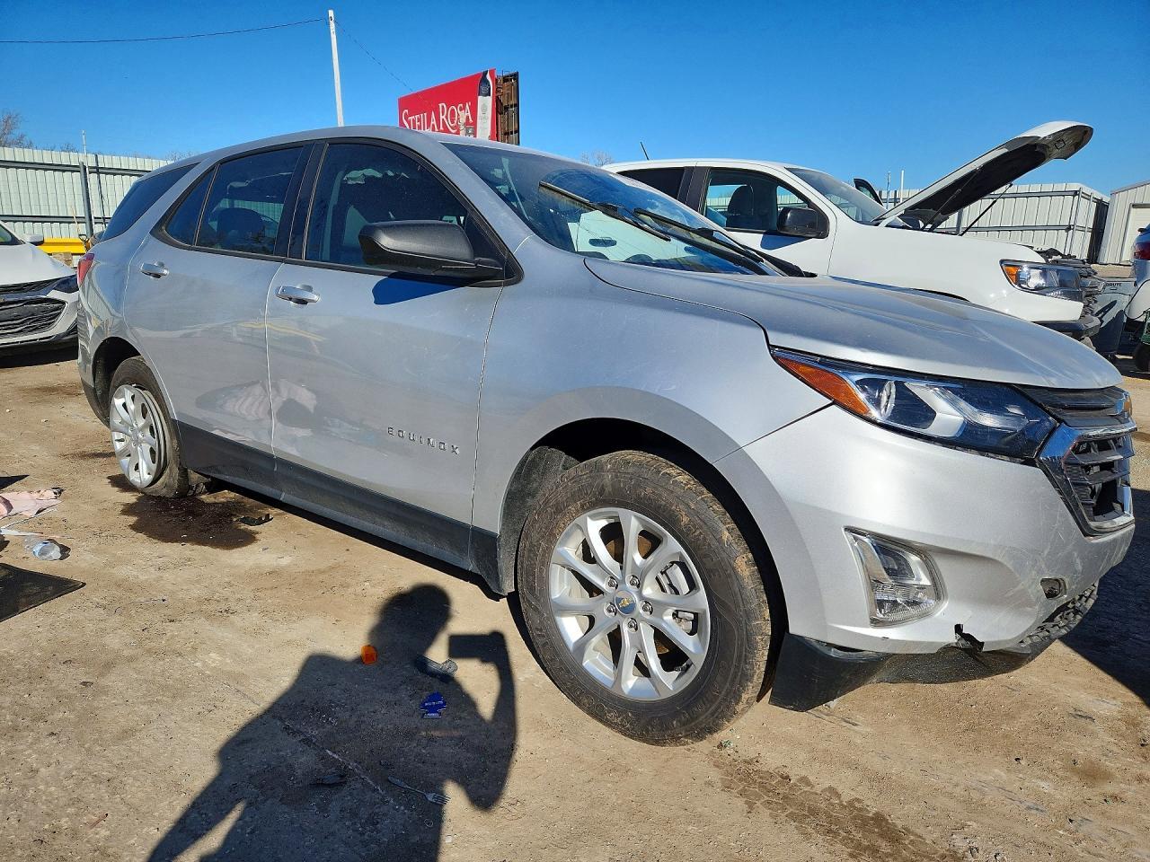 2021 Chevrolet Equinox Ls - Фото 4
