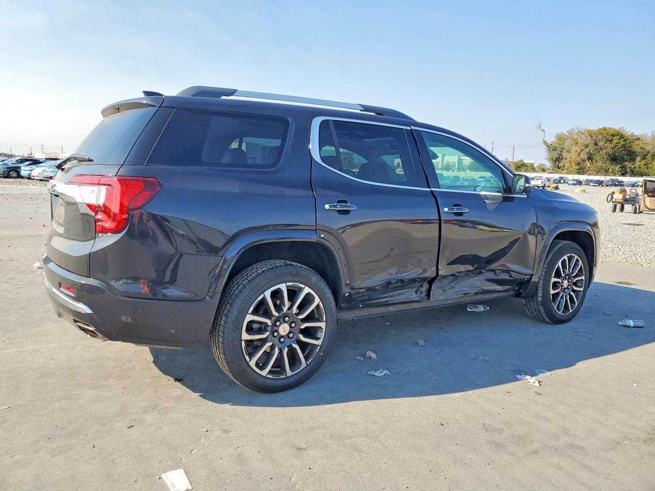 2020 GMC Acadia Denali - Фото 3