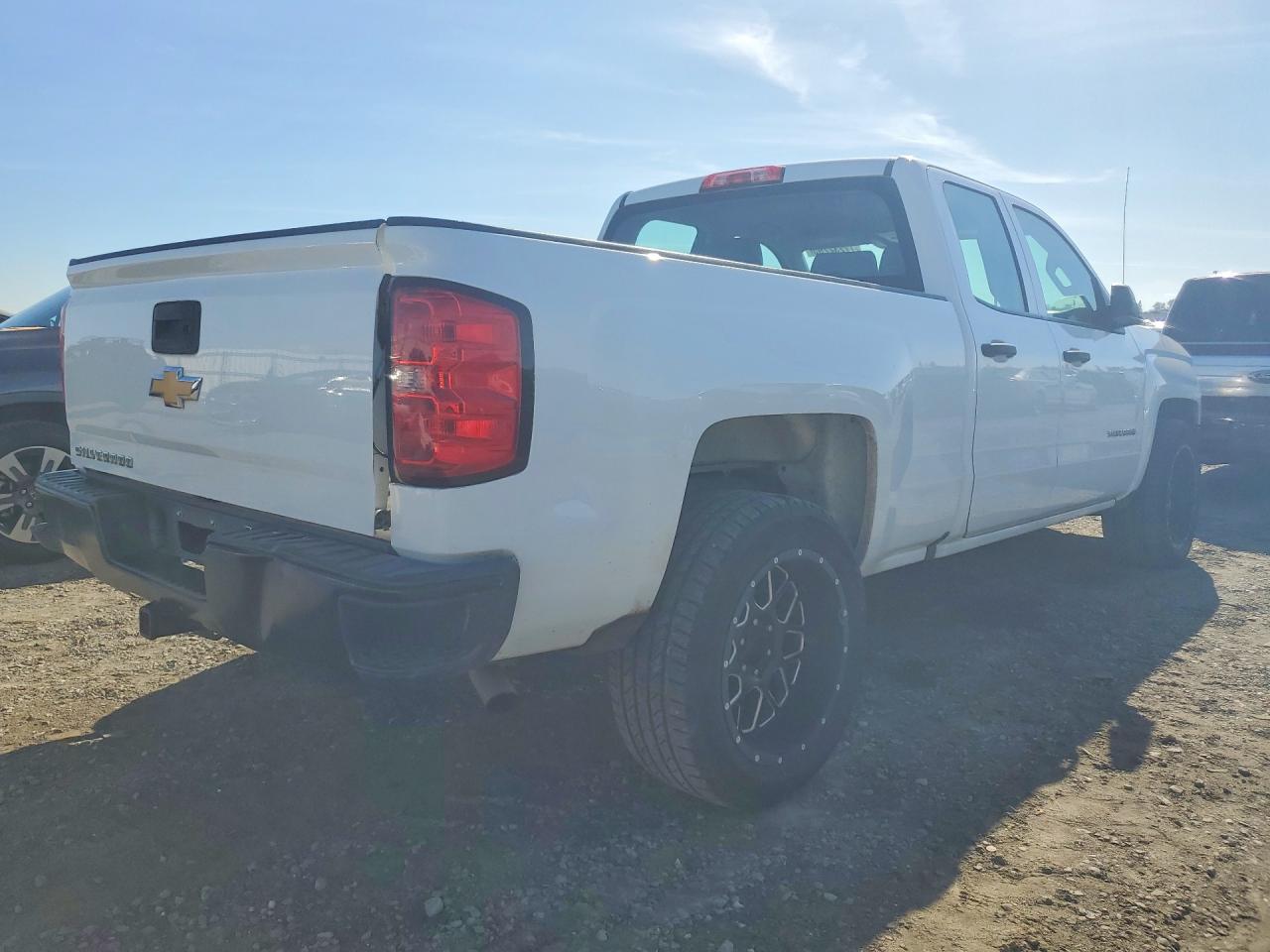 2016 Chevrolet Silverado C1500 - Фото 3
