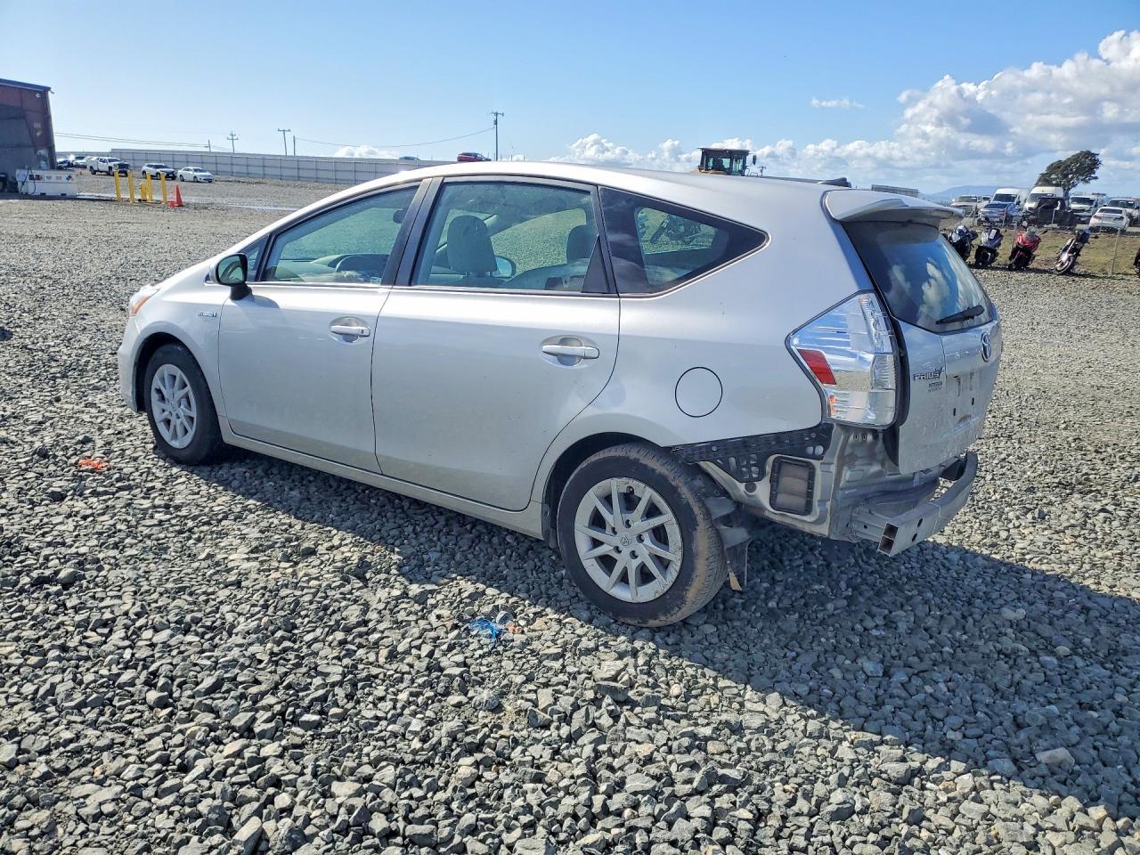 2014 Toyota Prius V - Image 2