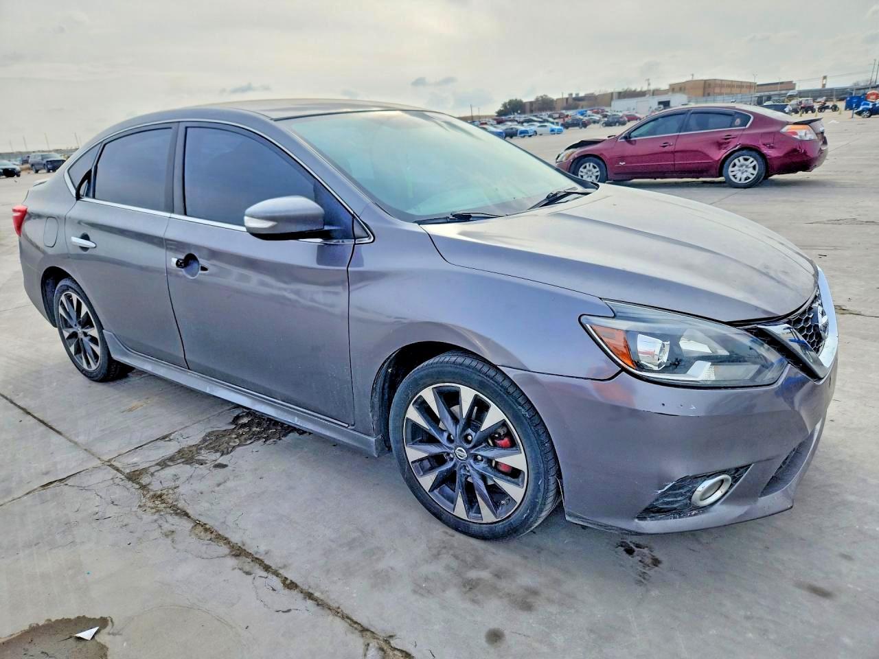 2016 Nissan Sentra Sr - Image 4