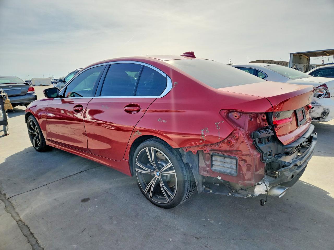 2020 BMW 330I - Фото 2