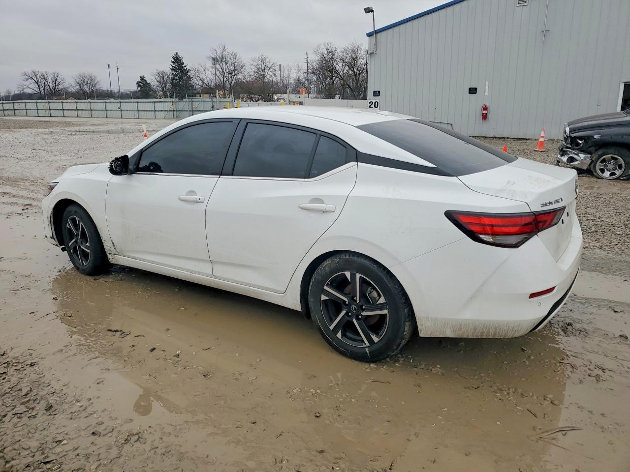 2025 Nissan Sentra Sv - Image 2