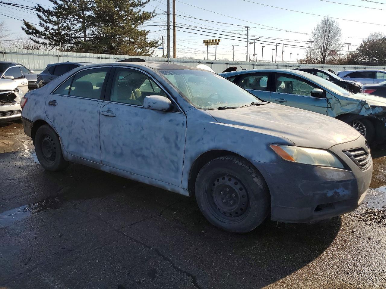 2009 Toyota Camry Le - Фото 4