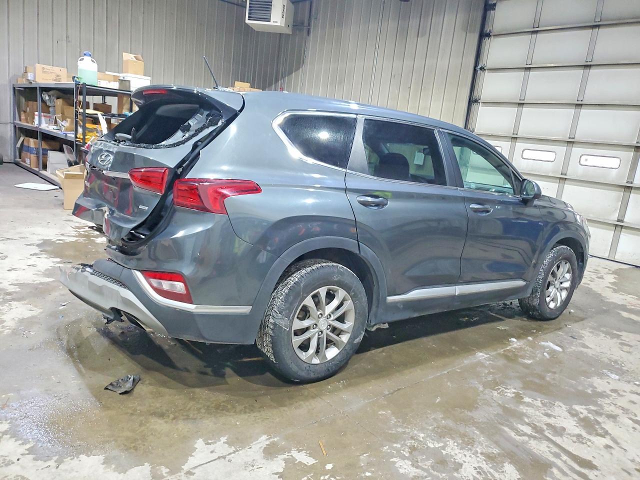 2020 Hyundai Santa Fe Se - Фото 3