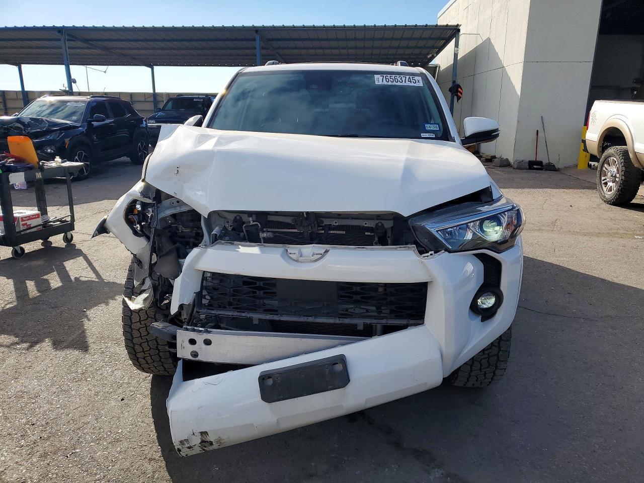 2022 Toyota 4Runner Sr5 - Image 5