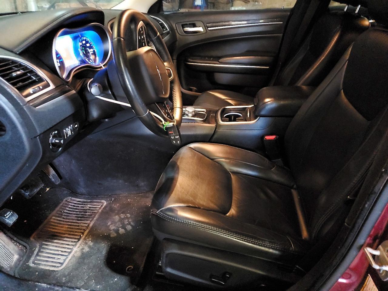 2018 Chrysler 300 Touring - Image 7
