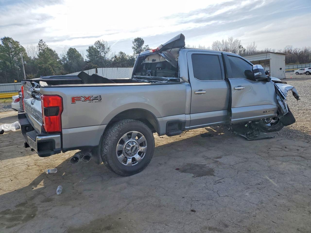 2023 Ford F350 Super Duty - Фото 3