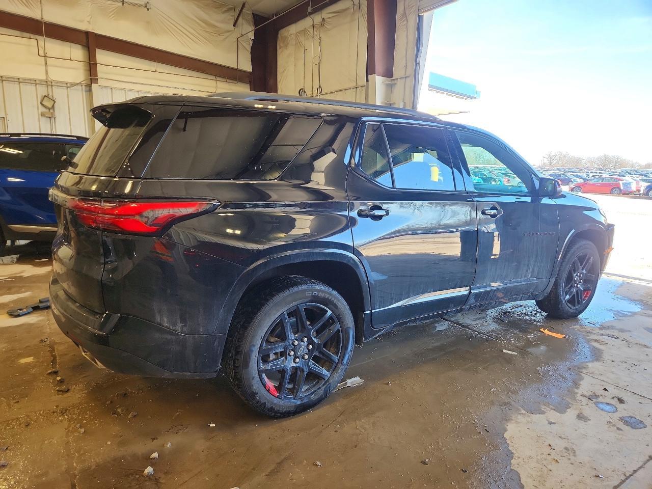 2023 Chevrolet Traverse Premier - Image 3