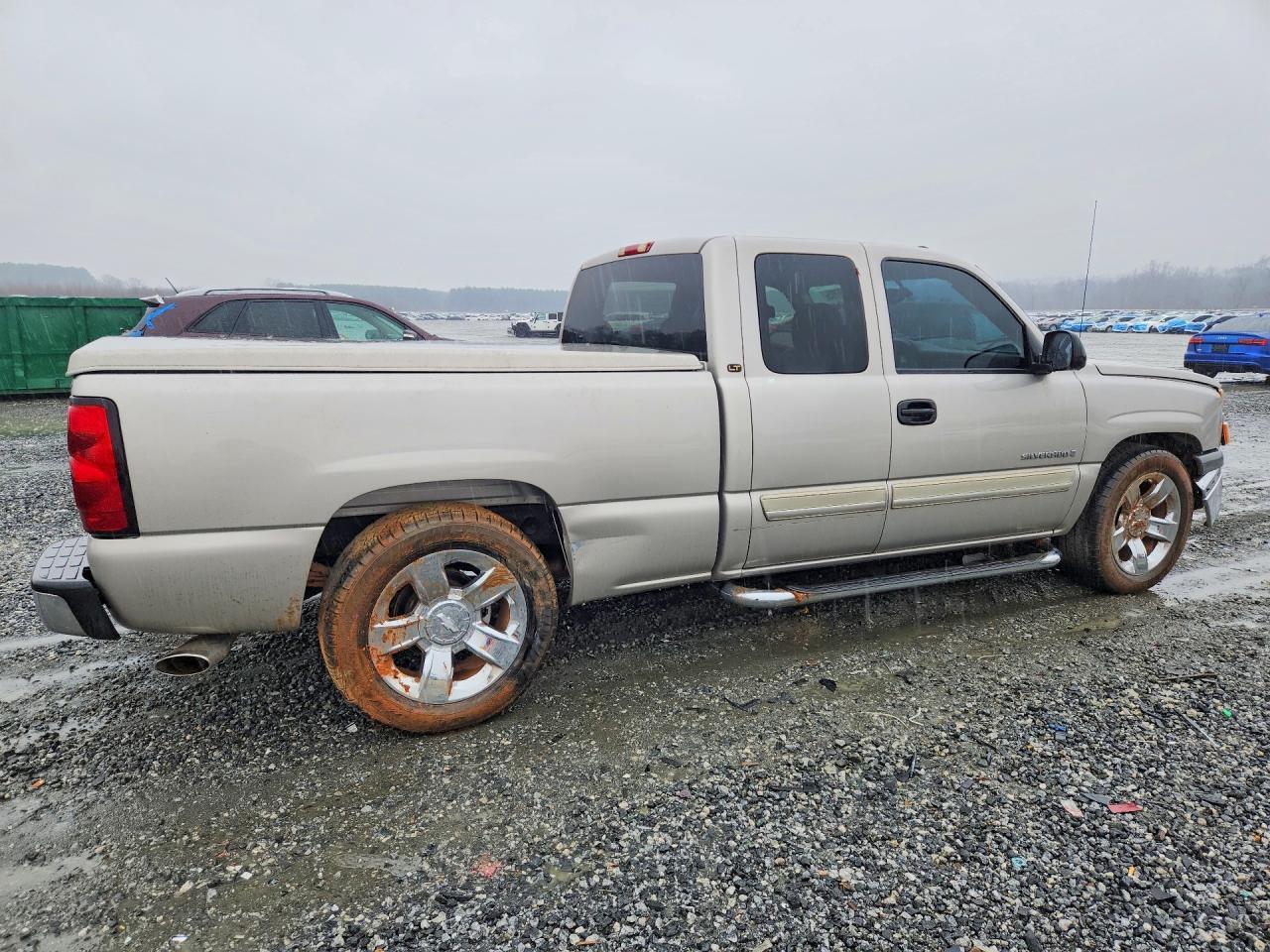 2004 Chevrolet Silverado C1500 - Фото 3