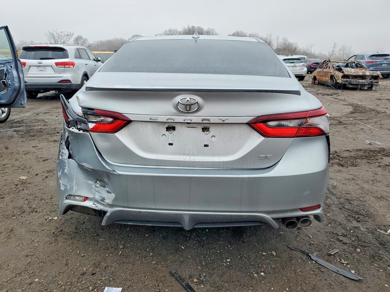 2021 Toyota Camry Se - Фото 6