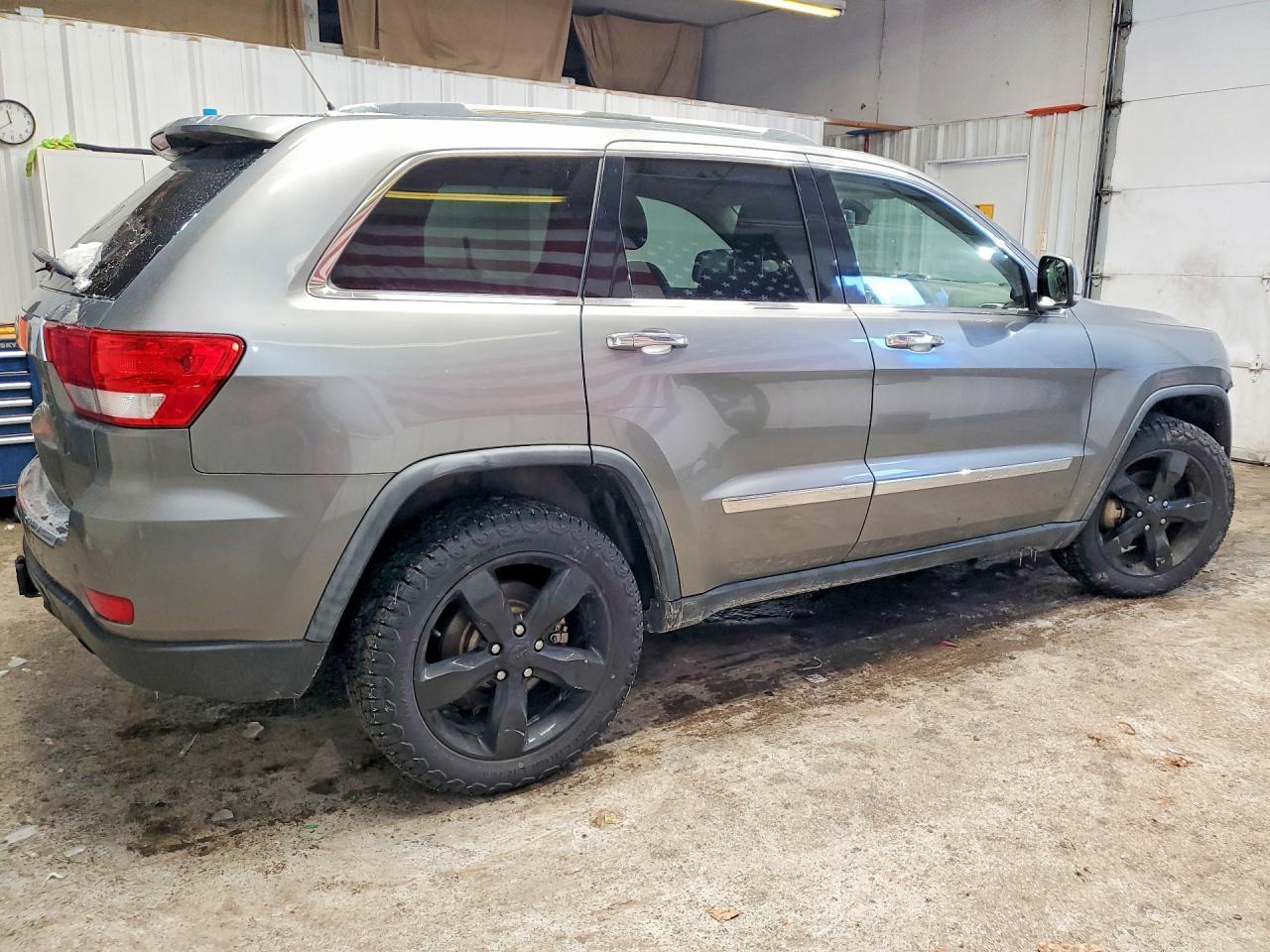 2012 Jeep Grand Cherokee Overland - Фото 3