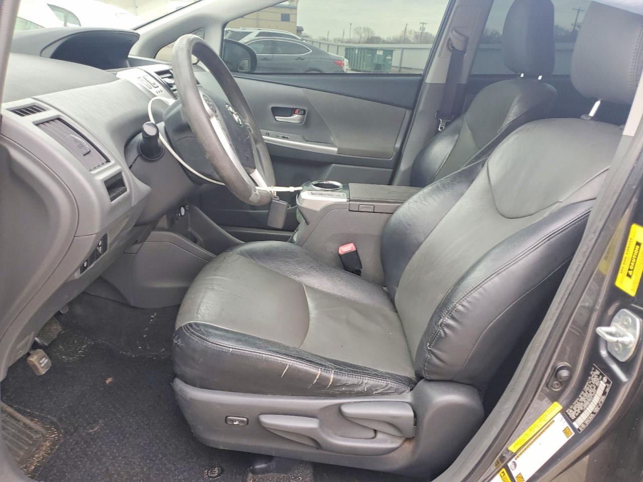 2012 Toyota Prius V - Фото 7