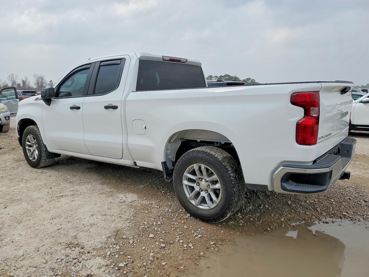 2024 Chevrolet Silverado K1500 - Image 2