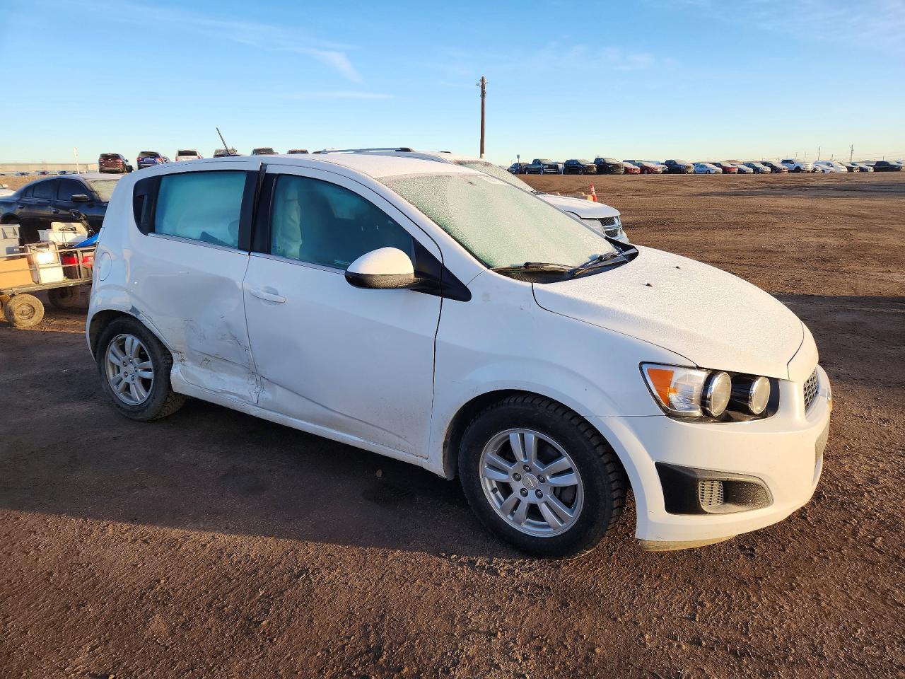 2016 Chevrolet Sonic Lt - Фото 4