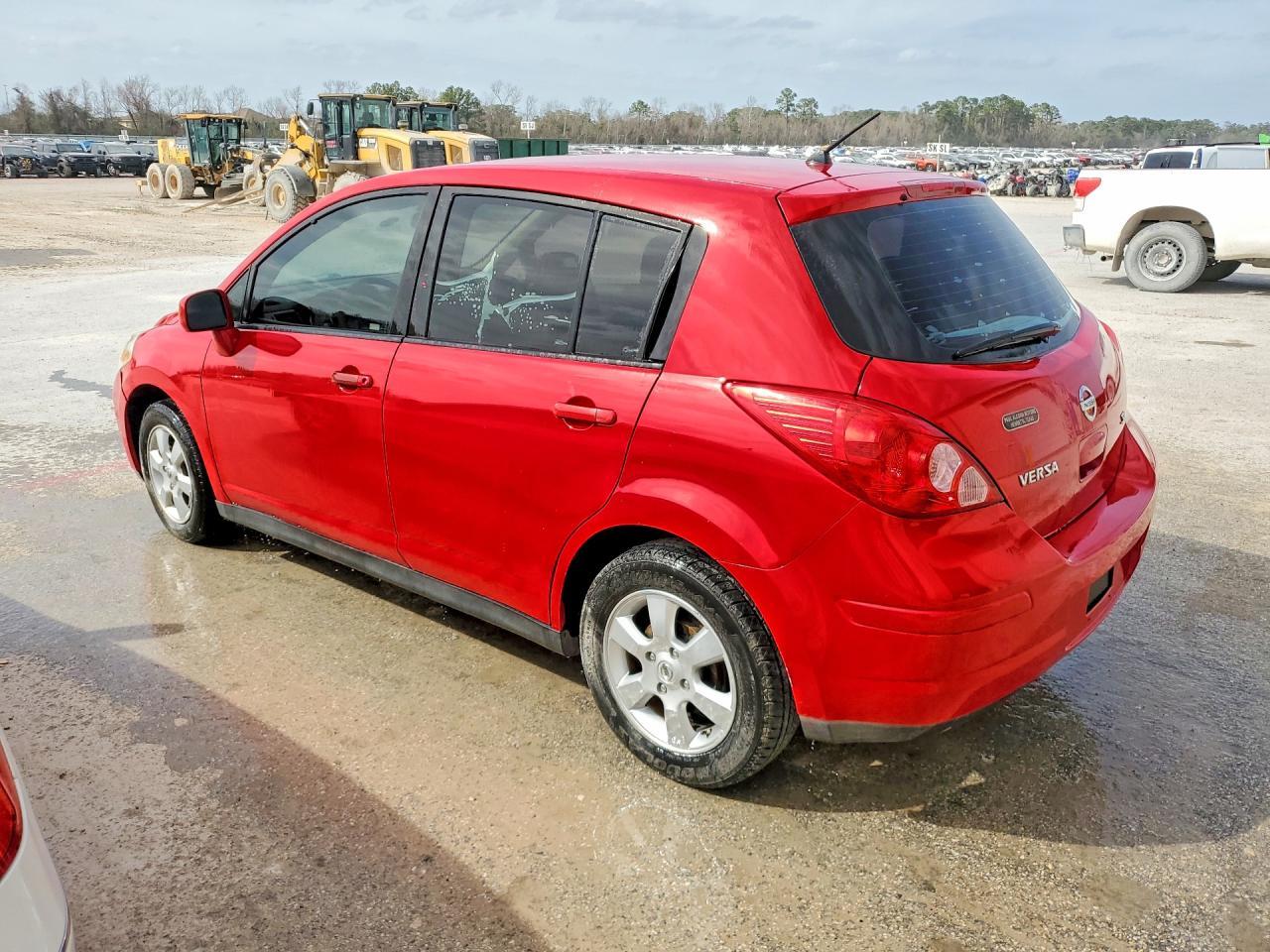 2009 Nissan Versa S - Фото 2