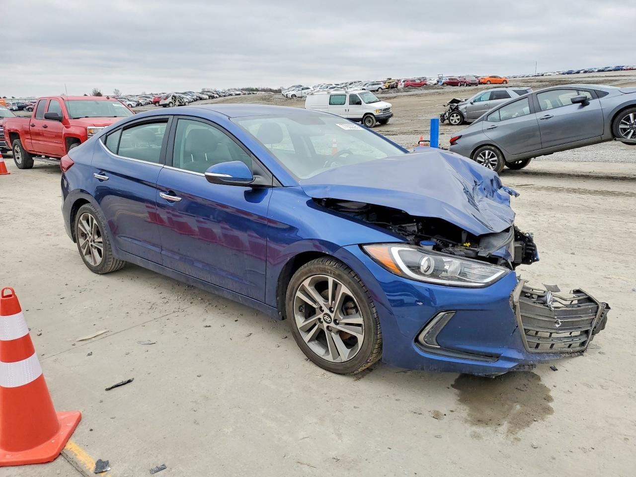 2017 Hyundai Elantra - Фото 4