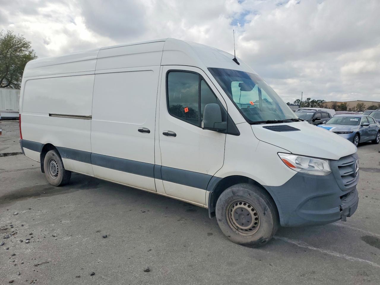 2021 Mercedes-Benz Sprinter 2500 - Фото 4