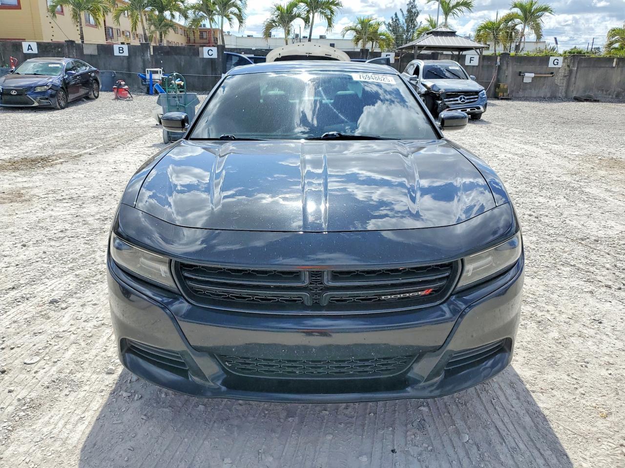 2021 Dodge Charger Sxt - Image 5