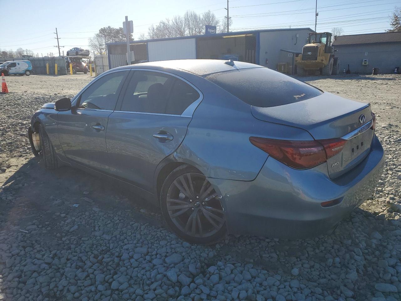 2018 Infiniti Q50 Luxe - Фото 2