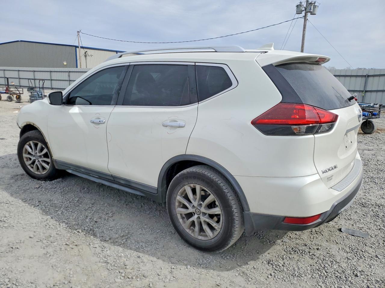 2018 Nissan Rogue S - Фото 2