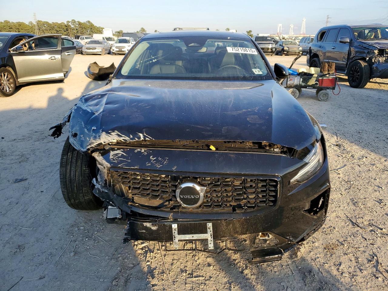 2024 Volvo S60 Core - Фото 5