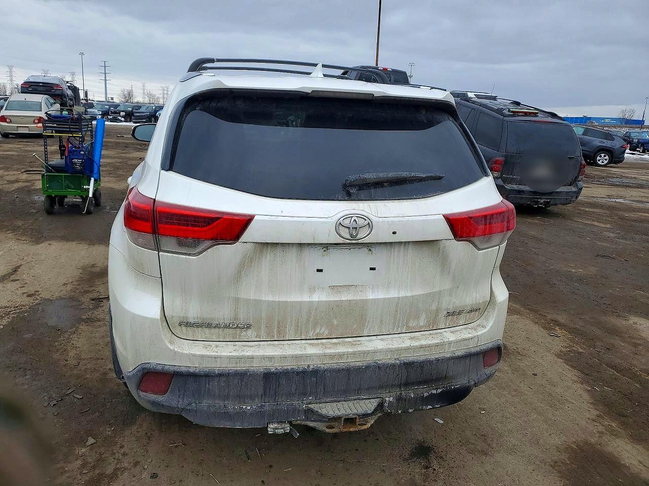 2018 Toyota Highlander Se - Фото 6