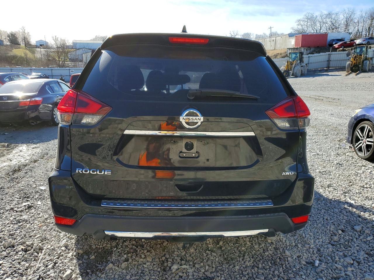 2017 Nissan Rogue S - Image 6