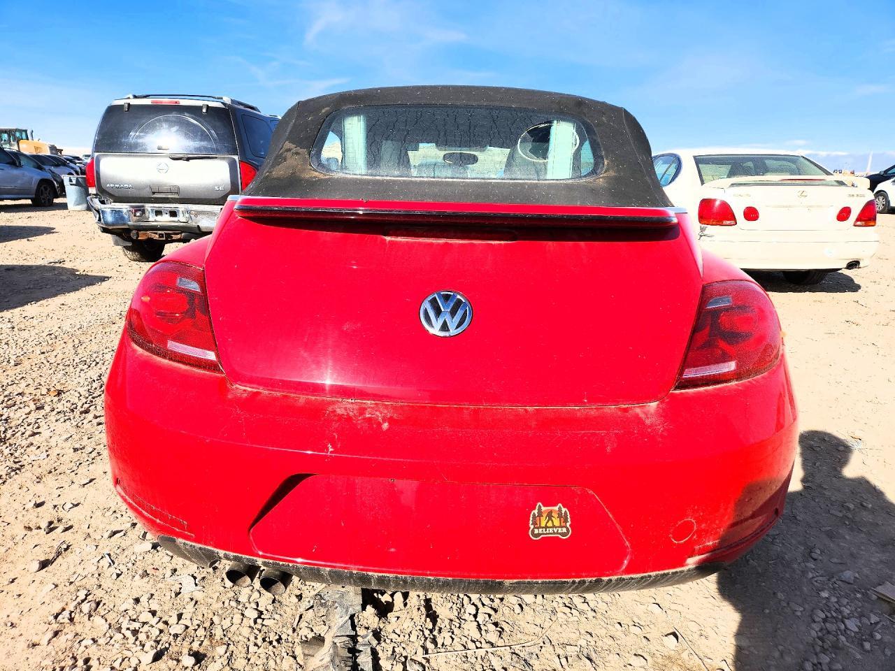 2015 Volkswagen Beetle 1.8T - Фото 6