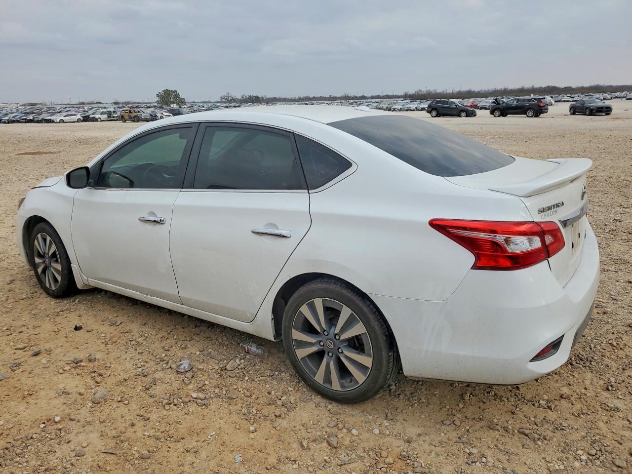 2019 Nissan Sentra S - Фото 2