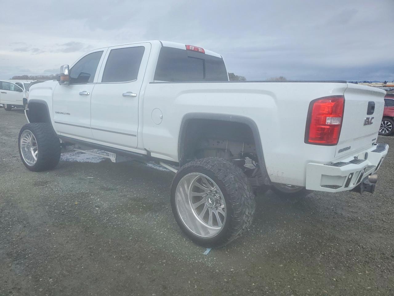 2017 GMC Sierra K2500 Denali - Фото 2