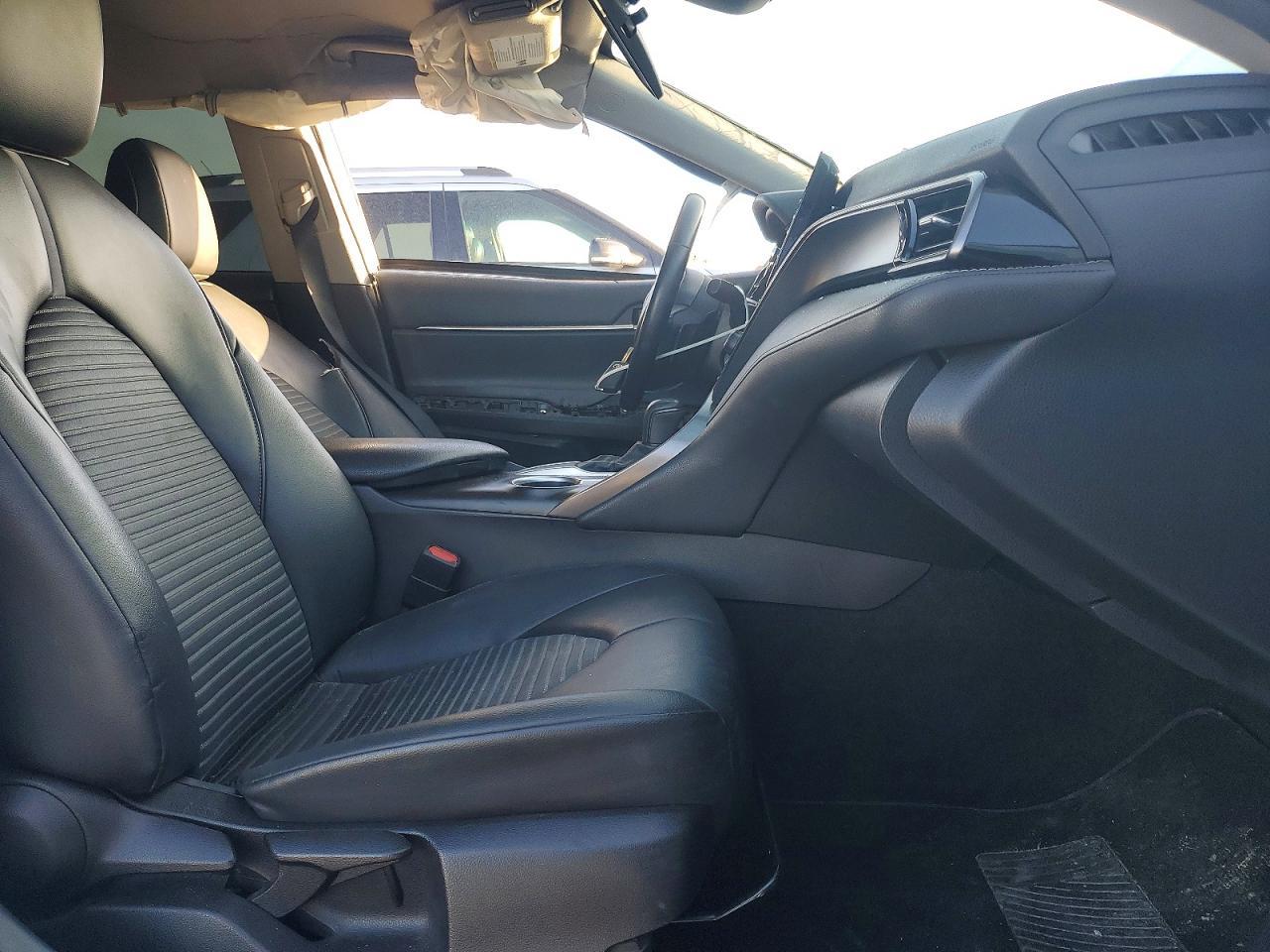 2021 Toyota Camry Se - Фото 7