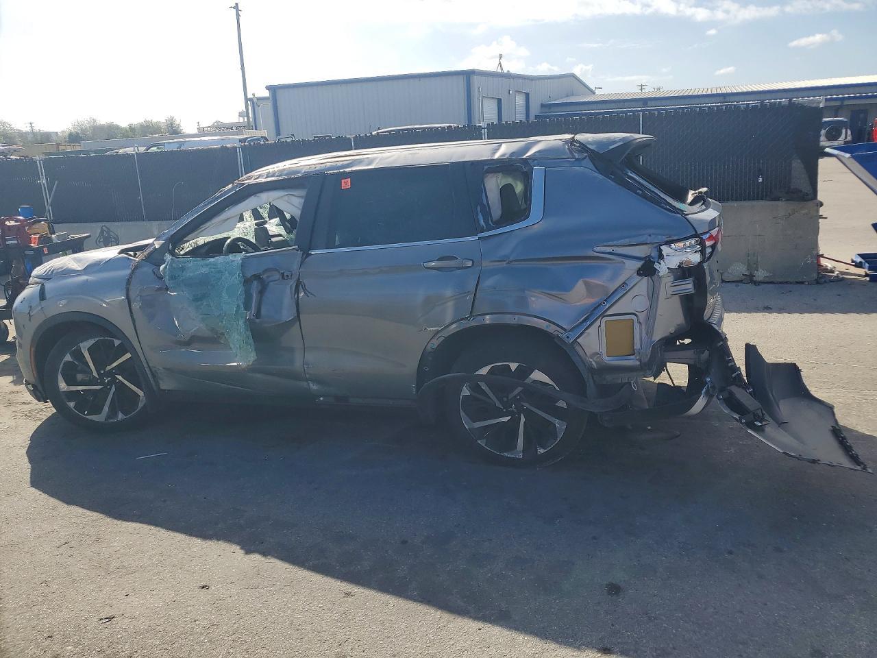 2023 Mitsubishi Outlander Se - Фото 2